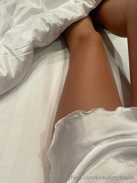 Kinkykittykisses boobs onlyfans