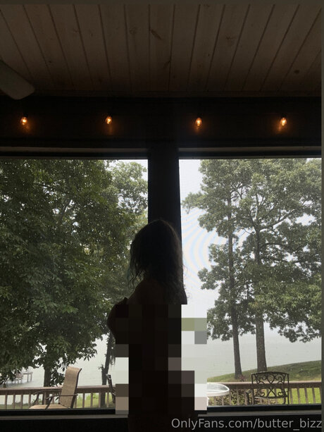 Butter Bizz onlyfans images