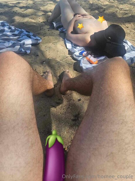 Hornee Couple onlyfans strip