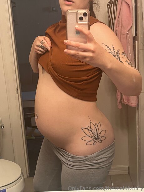 Therealdivinity onlyfans naked pics