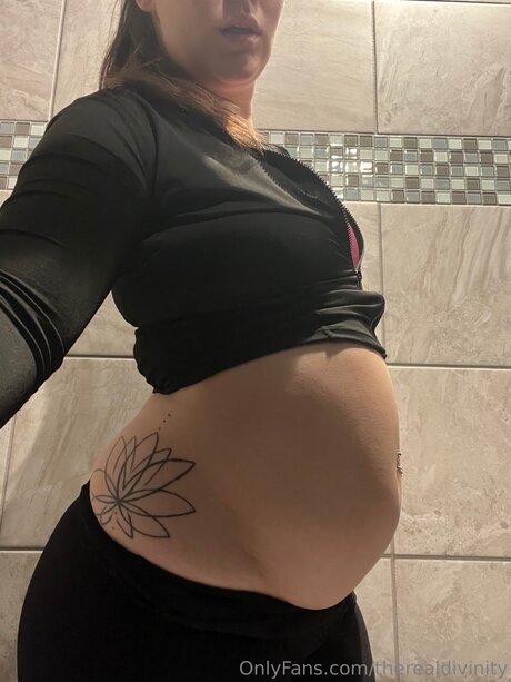 Therealdivinity only fans pics