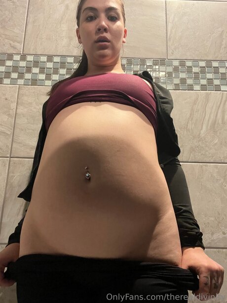 Therealdivinity nude only fans