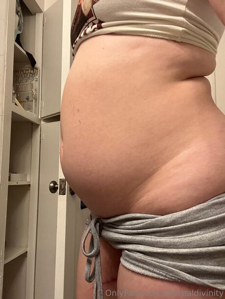 Therealdivinity is on onlyfans