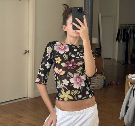 rubylyn_ onlyfans model photos