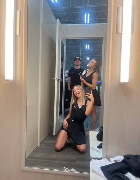 Natalie Decker onlyfans pic