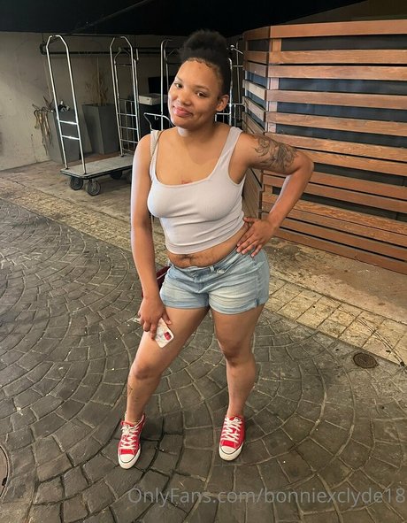 bonniexclyde18 onlyfans leak sex