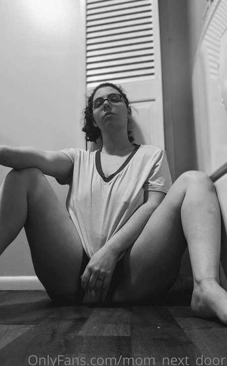 mom next door onlyfans for free