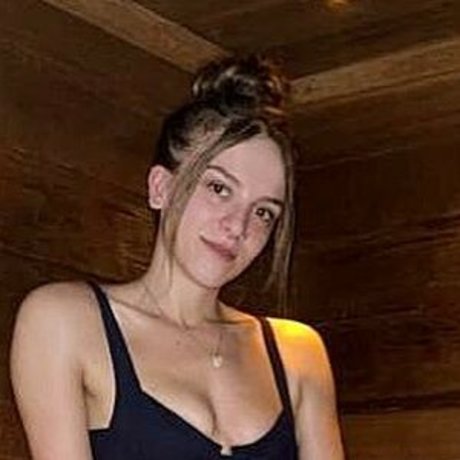 vicrose27 onlyfans leaks porn