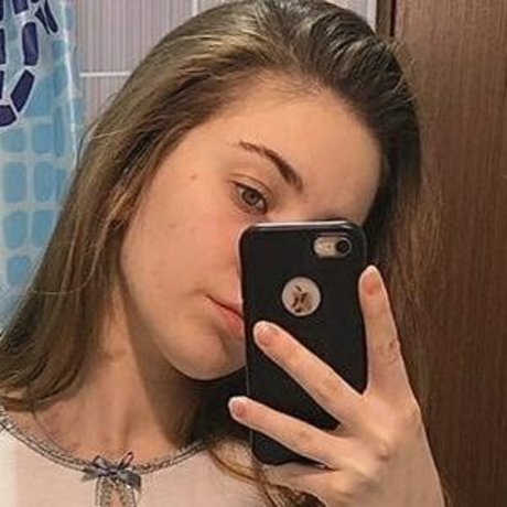 Sluzaika leaked only fans