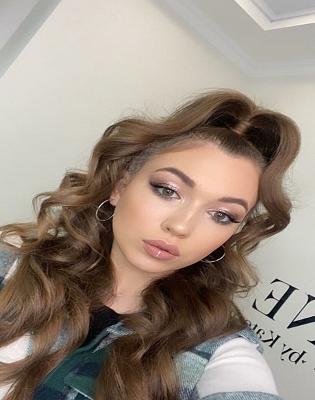 Laura Salvia only fans leak