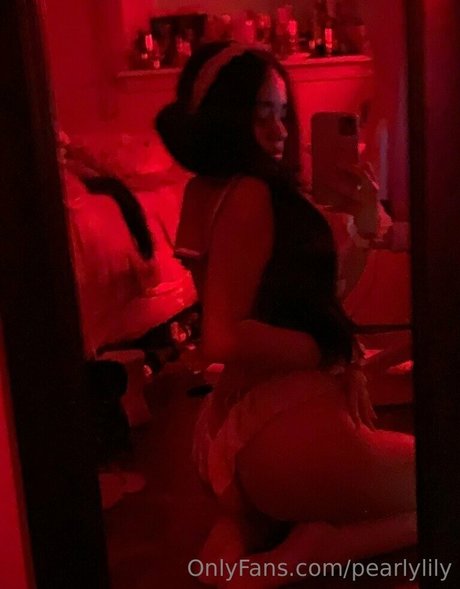 pearlylily onlyfans leaks