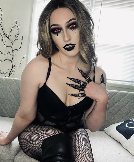 MaisieLynnie onlyfans nude