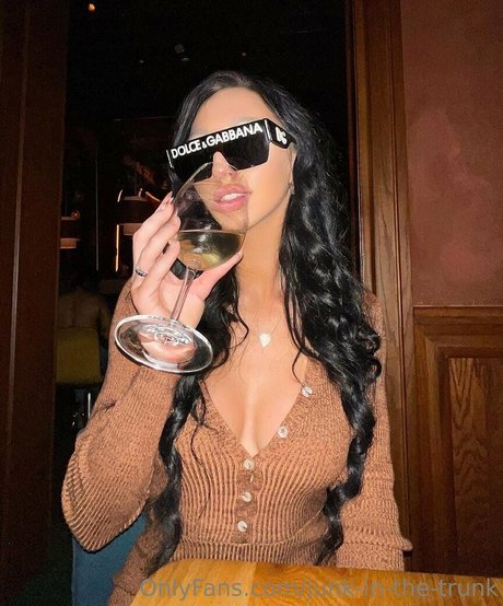 elleventures onlyfans.