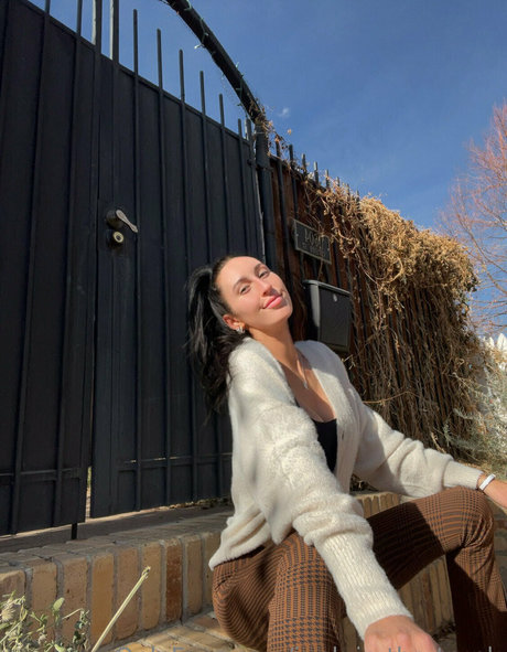 elleventures onlyfans porn