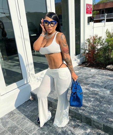 Ari Fletcher onlyfans fuck