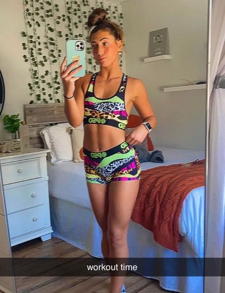 Jenna Sinatra onlyfans leaks.