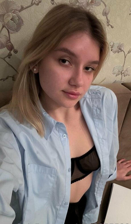 pervokursnica tits onlyfans