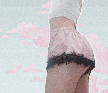 gbrllareis nude onlyfans