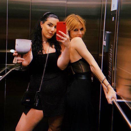 gbrllareis onlyfans naked leak