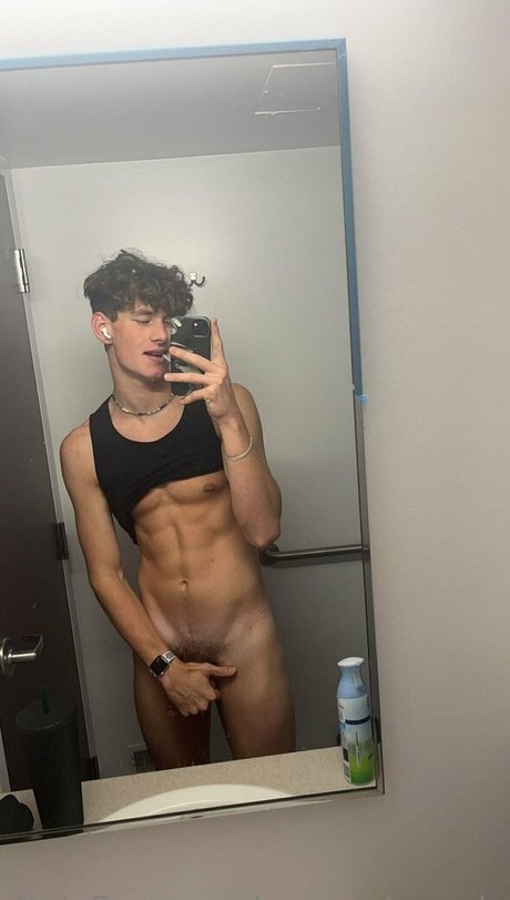 connor4woods onlyfans model photos
