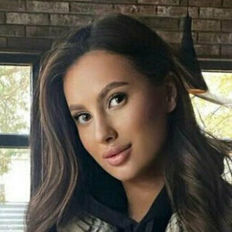 barbie cake is on onlyfans