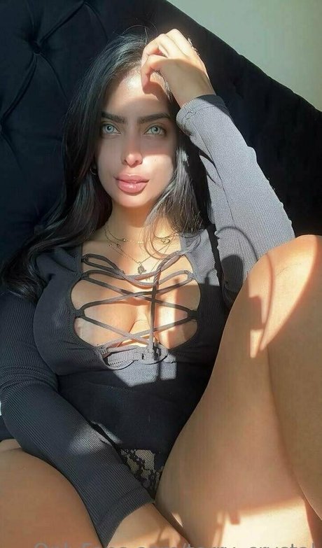 terry crystal nudes onlyfans leaked