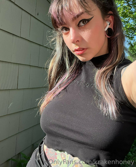 krakenhoney only fans nudes