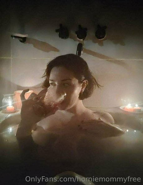 horniemommyfree onlyfans nude content