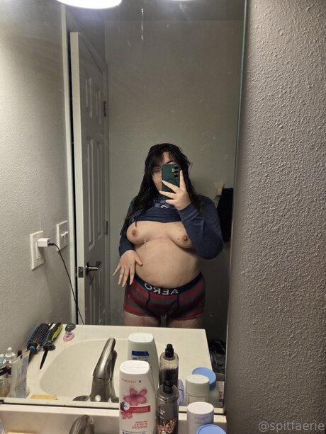 Spitfaerie onlyfans photos