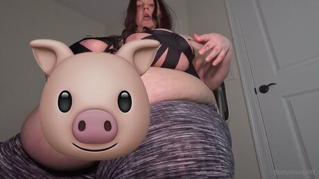 Bodylovebritt2 onlyfans strip tease