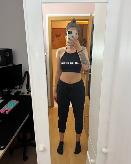 Nexinyx only fans pic