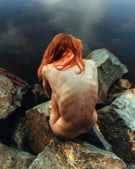 R Yzhaya onlyfans striptease