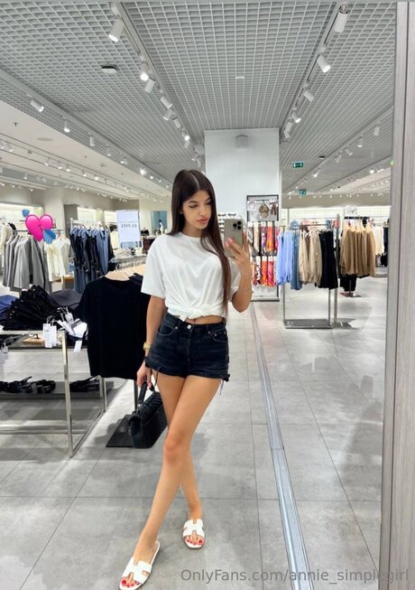 Annie Simplegirl onlyfans leaks nudes