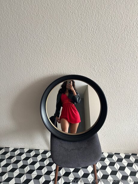 Evasantanaxo is on onlyfans