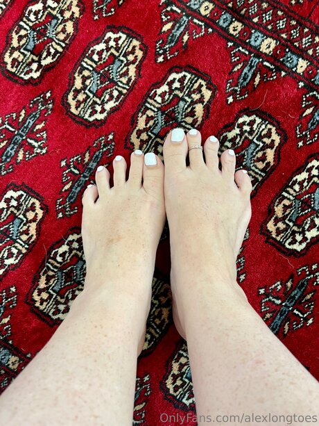 Alexlongtoes onlyfans nude content