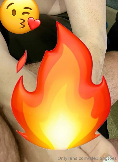 Alexlongtoes only fans leaks