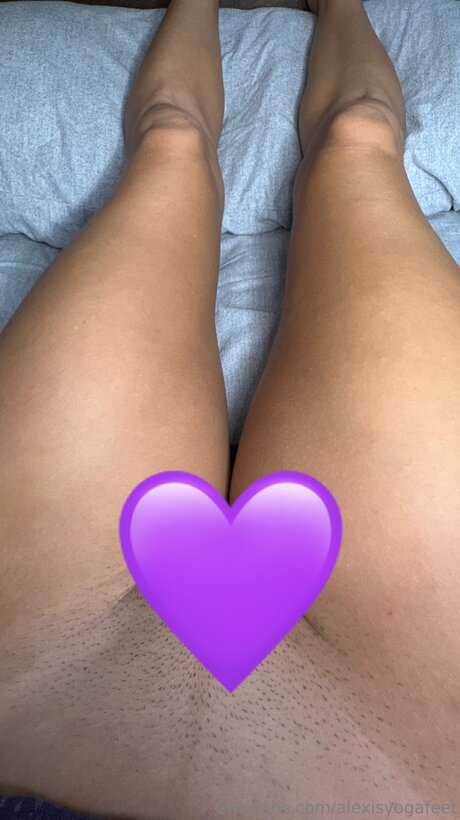 Alexisyogafeet leaked onlyfans pictures