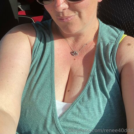 Reneej40ddd free onlyfans