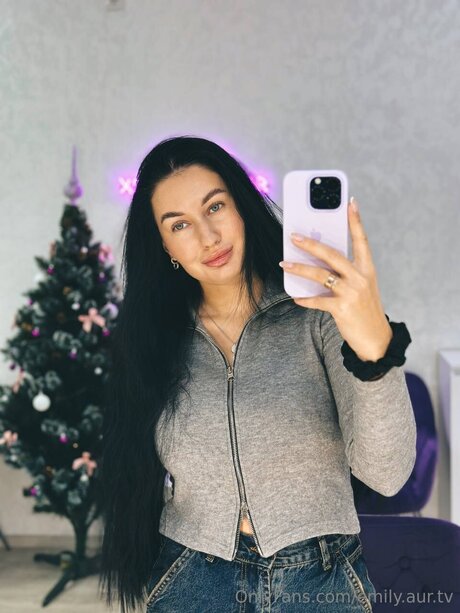 Emily Aur onlyfans pics