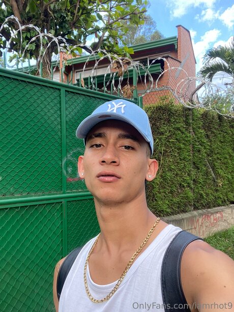 Iamrhot9 naked on onlyfans