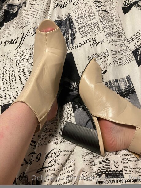 Blueeyeblonde Free onlyfans leaks.