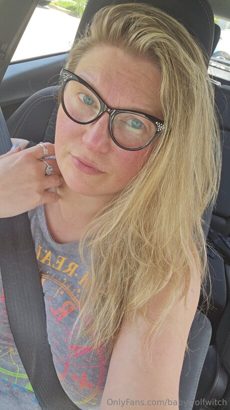 Babywolfwitch Profile pic