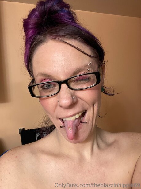 Theblazzinhippie69 onlyfans photos