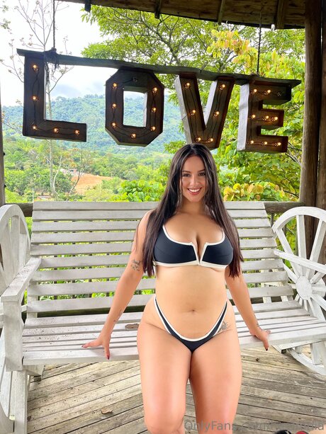 Heyimnia nude onlyfans leak