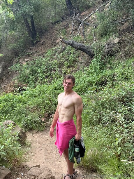 S1monpetrikov onlyfans content type