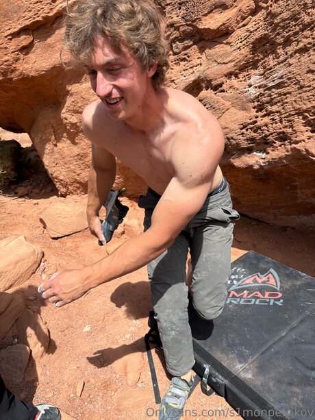 S1monpetrikov onlyfans ass