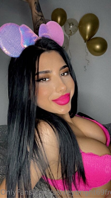 Ashleybright69free feet onlyfans