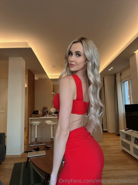 Missalliedawson nude onlyfans pics