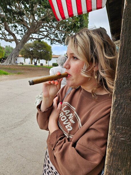 Alexxx Hart onlyfans leak ass