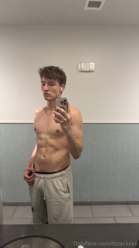 Itszackxxx naked only fans